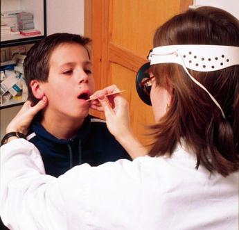 Medicina a Bergamo otorini a congresso nessuno e condannato a restare sordo