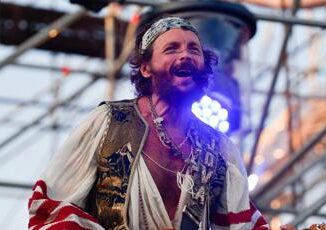 Jovanotti ritorno sul palco dopo lincidente annunciato il PalaJova per il 2025