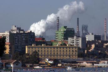 Ex Ilva inchiesta sulle emissioni carabinieri in azienda