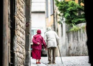 Anziani in Europa 1 persona su 3 vittima di ageismo