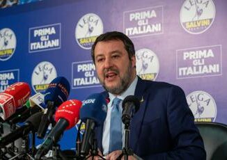 Ue Salvini lancia la sfida sovranisti Abusivi fuori dal Tempio non abbiamo paura dei Golia Soros