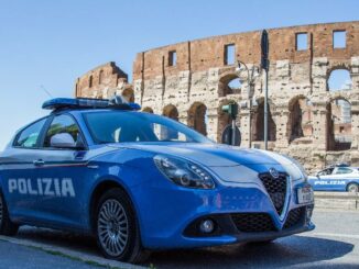 POLIZIA ROMA COLOSSEO