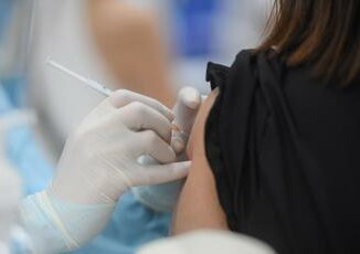 Covid Italia somministrati 669.935 vaccini. Oltre meta in 3 Regioni