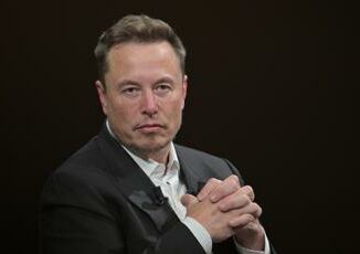 Elon Musk approva post antisemita su X e scoppia la polemica Ibm ritira la pubblicita