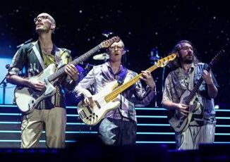 Pinguini Tattici Nucleari e il tour sold out Band dei record Preferiamo essere quella dei ricordi