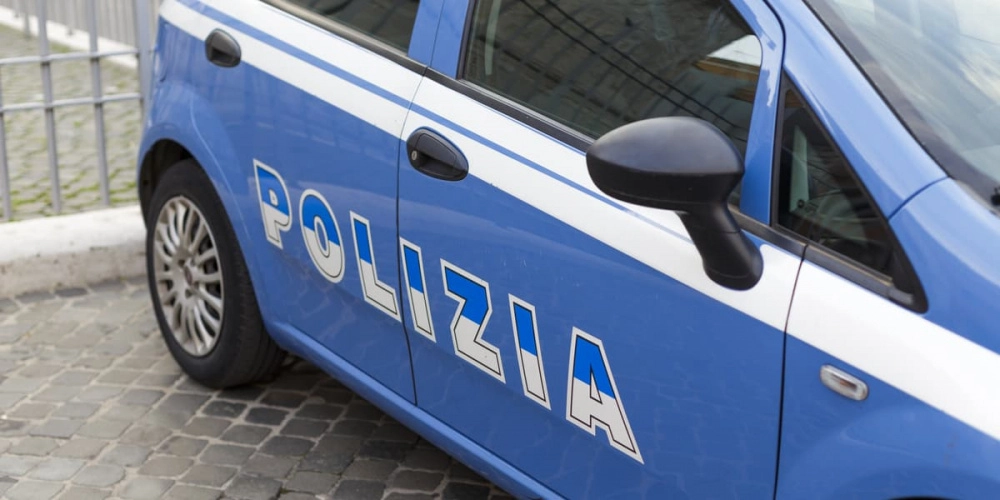 auto della polizia