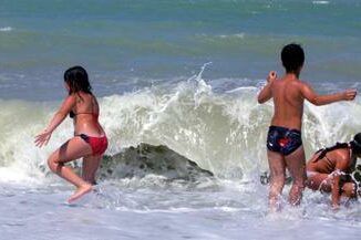 Appello del pediatra a ristoranti e spiagge Mezze porzioni e punti allattamento