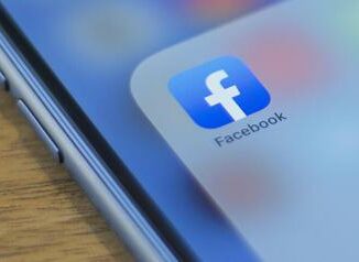 Facebook a pagamento si parte sugli smartphone arriva il messaggio scegli