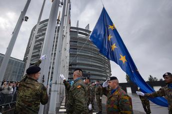 Aborto Europarlamento Sia aggiunto in Carta diritti fondamentali Ue