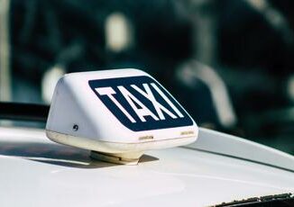 Taxi Roma online il bando per 1000 licenze