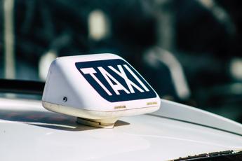 Taxi Roma online il bando per 1000 licenze