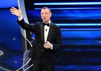 Sanremo 2024 Amadeus annuncia i cantanti il 3 dicembre