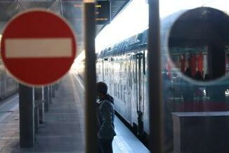 Sciopero oggi 10 novembre treni a rischio per stop di 24 ore personale in appalto esterno