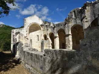 Sedini (SS), valle di silanis con la chiesa di san nicola e la domus de janas (C)FAI