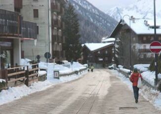 Cervinia cambia nome Santanche si schiera Siete matti