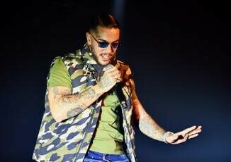 Emis Killa perquisito nellinchiesta sulla curva del Milan