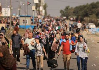 Gaza tra racconto e denuncia esodo dal nord e rischi in tutta la Striscia