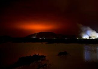 Islanda il vulcano Fagradalsfjall fa paura rischio eruzione migliaia di evacuati