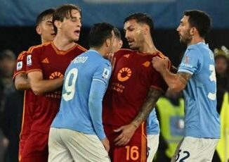 Lazio Roma 0 0 derby senza gol tra Sarri e Mourinho