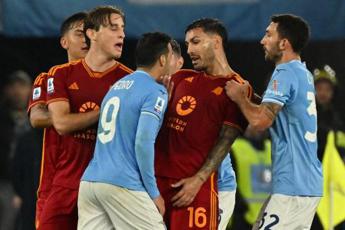 Lazio Roma 0 0 derby senza gol tra Sarri e Mourinho