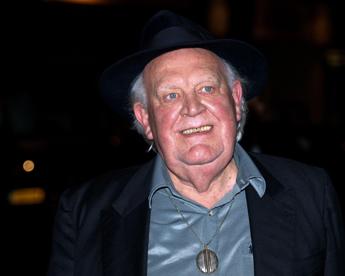 Morto Joss Ackland star di Arma letale 2 e Caccia a Ottobre Rosso aveva 95 anni