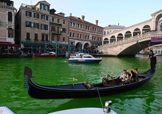 Blitz a Venezia di Extinction Rebellion foglio di via e Daspo per gli attivisti