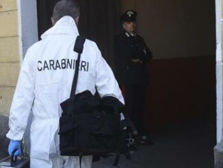 Cagliari anziana uccisa a botte in casa dal figlio con problemi psichici arrestato il 43enne