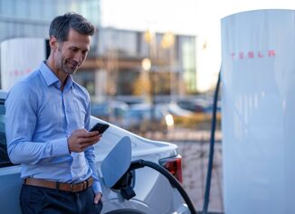 DKV Mobility chiude un accordo con i Supercharger Tesla