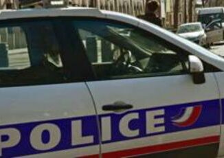 Francia madre e 4 figli trovati morti in casa il padre in fuga