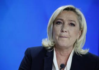 Marine Le Pen rinviata a giudizio processo per truffa su fondi Ue