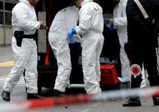 Milano 73enne trovata morta in casa con lesione testa