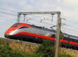 Treni Alta Velocita guasto su linea Roma Napoli ritardi di 100 minuti