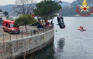 Como auto nel lago Morgan Algeri e Tiziana Tozzo hanno provato a salvarsi in ogni modo