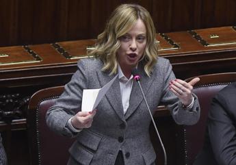 Meloni alla Camera contro tutti non arretra su Stellantis e morde le opposizioni