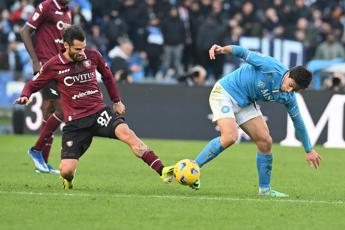 Napoli batte 2 1 la Salernitana con Rrahmani al 96 e torna a vincere dopo 3 turni