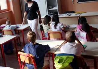 Scuola Anief A gennaio indennita di vacanza contrattuale stipendi e arretrati per i precari