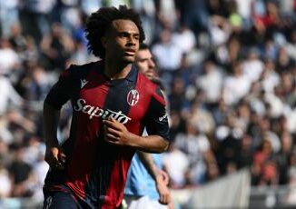 Bologna in rimonta supera la Lazio 2 1 rossoblu quarti in classifica