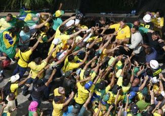 Brasile Bolsonaro a folla oceanica Sono perseguitato politico