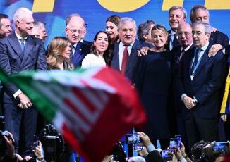 Forza Italia il Congresso incorona Tajani Tutti al lavoro per la vittoria