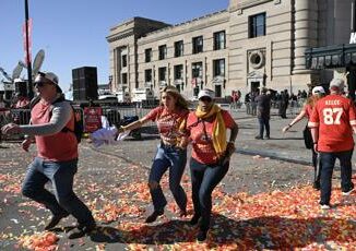 Kansas City spari alla parata del Super Bowl un morto e 9 feriti