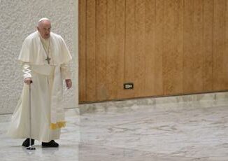 Papa Francesco ancora sintomi influenzali sospese udienze oggi