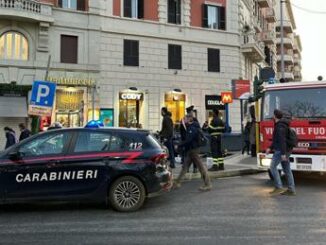 Roma fumo da metro B fermata chiusa ed evacuata