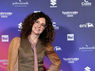 Sanremo 2024 e Teresa Mannino show in conferenza stampa