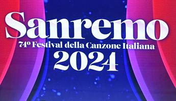 Sanremo 2024 seconda serata al via Giorgia con Amadeus Allevi e John Travolta ospiti