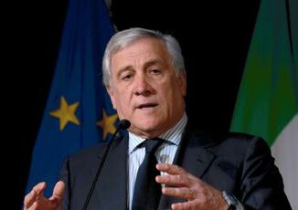 Scontri Pisa Tajani Fare processo a forze dellordine e un errore