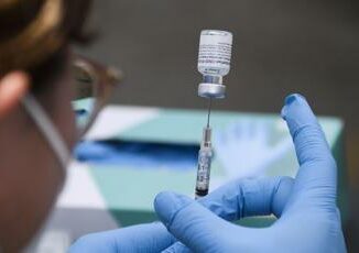 Covid nessun legame tra vaccini e perdite post menopausa lo studio