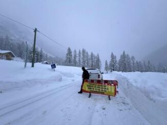 Maltempo sullItalia valanghe in Val dAosta migliaia di persone isolate