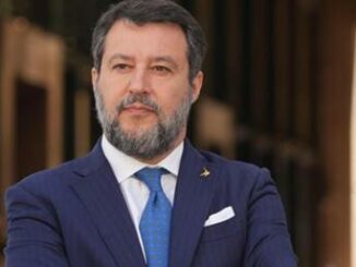 Matteo Salvini ladri nella sua casa di Roma