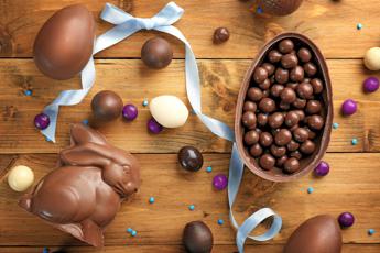 Pasqua cioccolato farmaco naturale limmunologo a piccole dosi fa bene 1