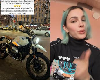 Rose Villain lappello per la moto rubata sui social. Un fan la ritrova